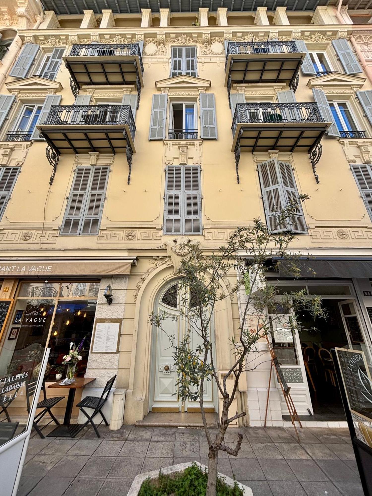 Studio A Louer Au Coeur Du Carre Dor A Nice, Rue Dalpozzo A 150 Metres Des Plages Exterior photo